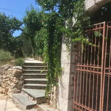 Holiday home House Vale Prvic Luka